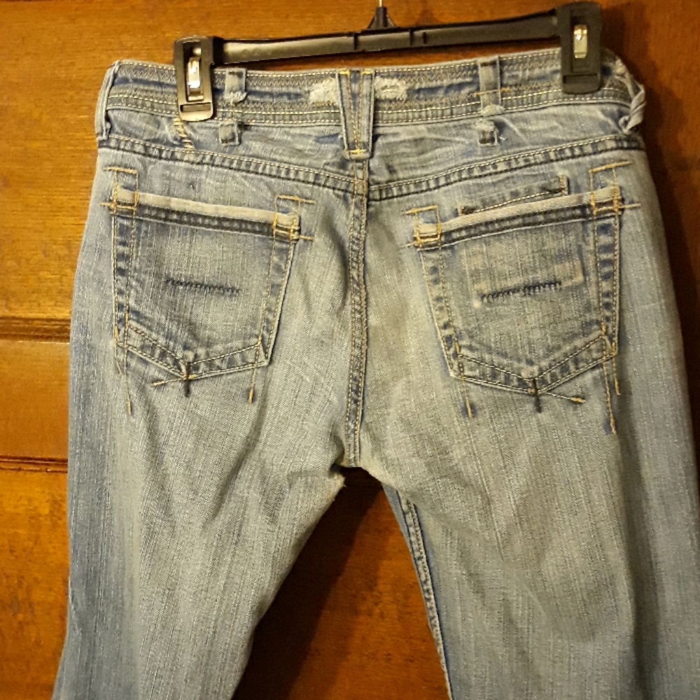 Yanuk Distressed Straight Leg Low Rise Jeans Sz 29